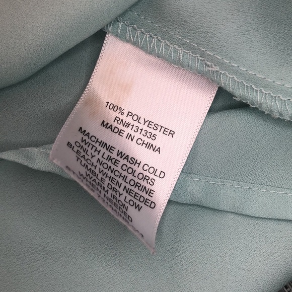#109 NWOT Shoulder Baring Lightweight Aqua Blouse - Picture 10 of 15